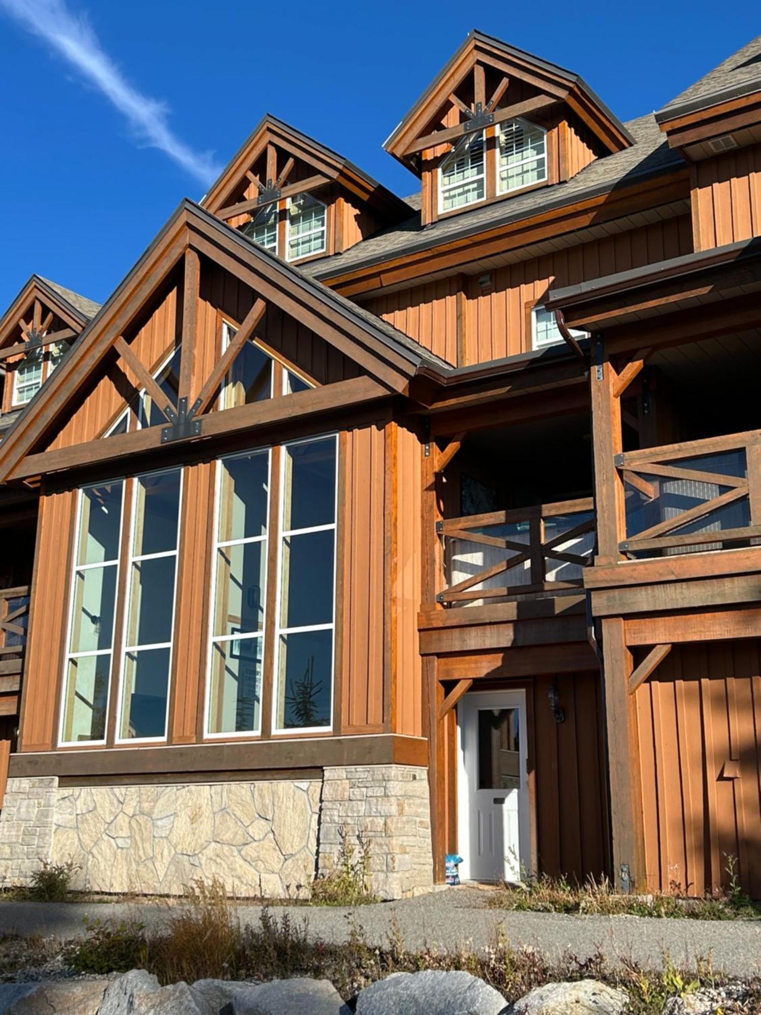 3 Bedroom 3 Bath Ski In Ski Out With Private Hot Tub Big White Εξωτερικό φωτογραφία