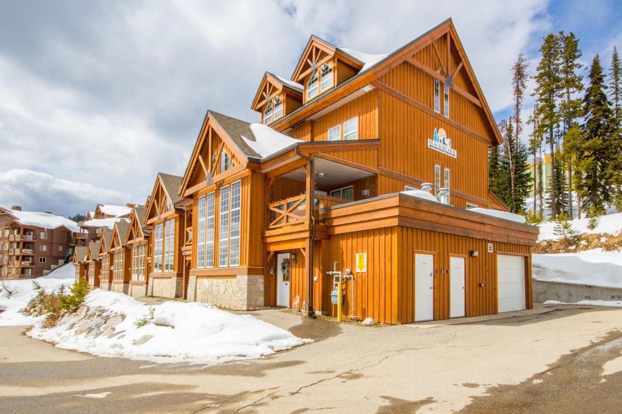 3 Bedroom 3 Bath Ski In Ski Out With Private Hot Tub Big White Εξωτερικό φωτογραφία